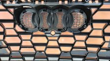Atrapa chłodnicy GRILL Audi RSQ3 83A 19- Q3 RS 83A853651D ORYGINAŁ NOWY !!!