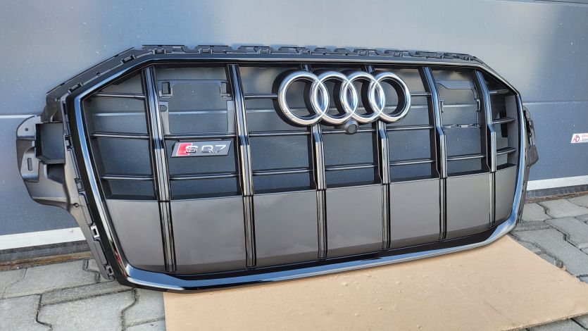 Atrapa chłodnicy GRILL Audi Q7 SQ7 4M LIFT 19- 4M0853651AK AL AS AM OE NOWA