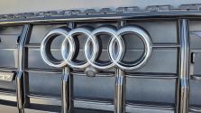 Atrapa chłodnicy GRILL Audi Q7 SQ7 4M LIFT 19- 4M0853651AK AL AS AM OE NOWA