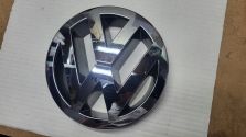 Emblemat Znaczek Logo VW PRZÓD do Atrapy GRILLA Touareg 7L6 LIFT 7L6853601A