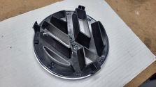 Emblemat Znaczek Logo VW PRZÓD do Atrapy GRILLA Touareg 7L6 LIFT 7L6853601A