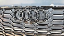 Atrapa chłodnicy GRILL Audi RS5 F5 8W6 LIFT 19- 8W6853651AN AM ORYG NOWY !!