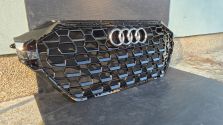Atrapa chłodnicy GRILL Audi RSQ3 83A 19- Q3 RS 83A853651D ORYGINAŁ NOWY !!!