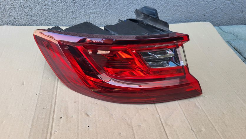 Lampa tylna LEWY TYŁ Renault Megane IV 16-20 Hatchback OE 265554829R ŁADNA!