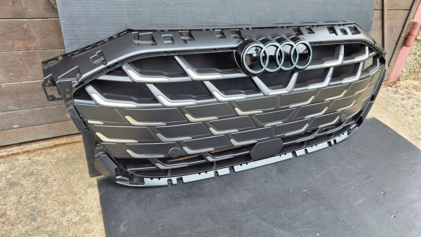 Atrapa chłodnicy GRILL Audi A3 8Y LIFT 24- S-LINE OE 8Y0853651AF BLACKCHROM