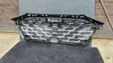 Atrapa chłodnicy GRILL Audi A3 8Y LIFT 24- S-LINE OE 8Y0853651AF BLACKCHROM