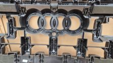 Atrapa chłodnicy GRILL Audi Q7 II 4M0 LIFT 2023- S-LINE OE 4M0853651BE NOWA