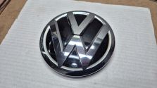 Emblemat Znaczek Logo w Grill VW Volkswagen Passat B8 2014- 3G0853601B