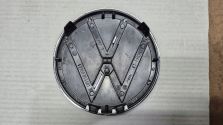 Emblemat Znaczek Logo w Grill VW Volkswagen Passat B8 2014- 3G0853601B