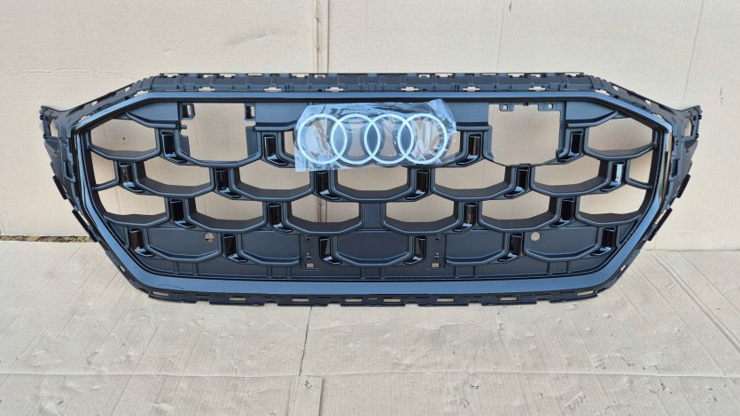 Atrapa chłodnicy GRILL Audi SQ8 Q8 LIFT 2023- OE 4M8853651BS CK BR CL NOWY!